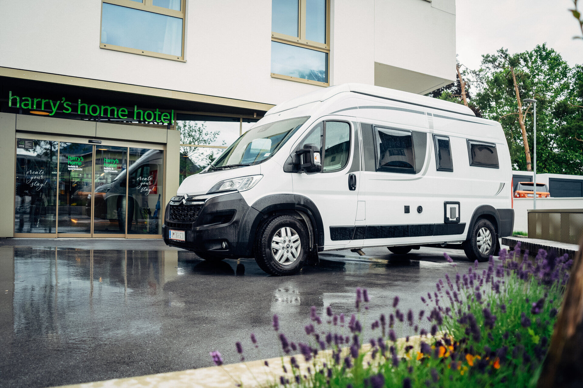 Stop-Over-regen_Nahele-Mairhofer-1